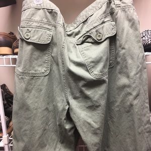 Green copped pants *Final Price*